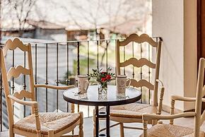 ARI Central Grand Apartments-Luxury Stay