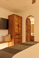 Hotel Compatir