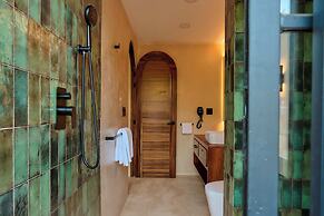 Hotel Compatir