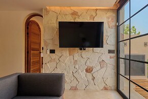 Hotel Compatir