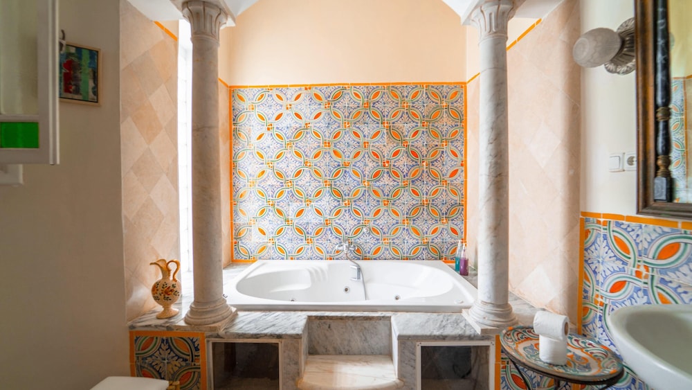 Authentique Villa Tunisoise Avec Piscine Marsa