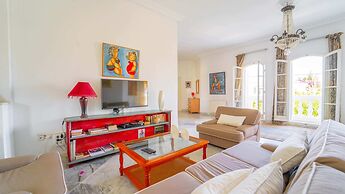 Authentique Villa Tunisoise Avec Piscine Marsa