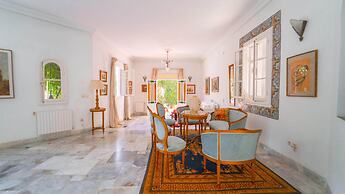Authentique Villa Tunisoise Avec Piscine Marsa
