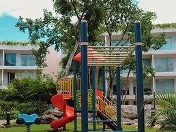 Stylish Playacar Condos w Balcony & Pool