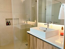 Stylish Playacar Condos w Balcony & Pool