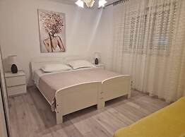 Apartments Bilić Trogir
