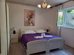 Apartments Bilić Trogir