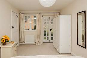 Garden Lodge in Aston Tirrold