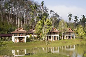 Lost Horizon Resort - Khao Sok