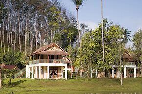 Lost Horizon Resort - Khao Sok