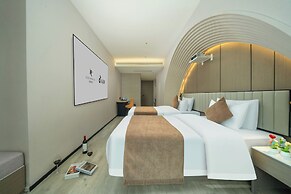 Licheng Platinum Hotel
