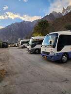 HARD ROCK HUNZA