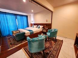HARD ROCK HUNZA
