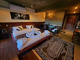 HARD ROCK HUNZA