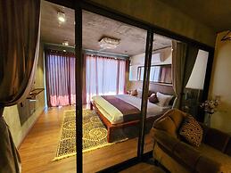 HARD ROCK HUNZA