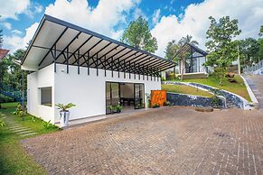 Half Moon Resort by Z Vacations
