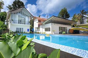 Half Moon Resort by Z Vacations