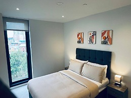 City Sky View Centre Luxe Apartment - 2 Bedrooms