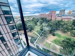 City Sky View Centre Luxe Apartment - 2 Bedrooms