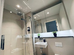 City Sky View Centre Luxe Apartment - 2 Bedrooms