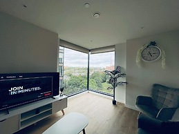 City Sky View Centre Luxe Apartment - 2 Bedrooms