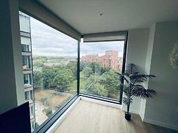 City Sky View Centre Luxe Apartment - 2 Bedrooms