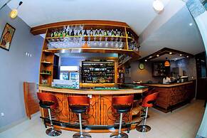 SHASTE CITY HOTEL