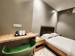 Hotel The Crest