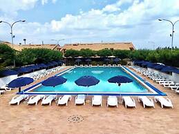 Hotel Riviera Village