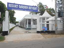 Resort Garden Retreat