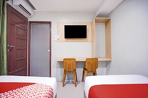 OYO 94772 Gapura Hotel