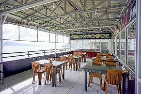 OYO 94772 Gapura Hotel