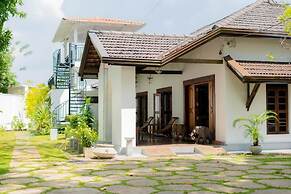 Ashlar Villa