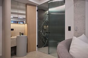 Granaria Jacuzzi Premium Suites by Downtown Apartments