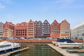 Granaria Jacuzzi Premium Suites by Downtown Apartments