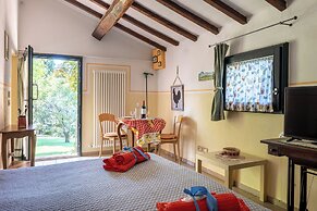 Maria Gabriella Home & Cottage