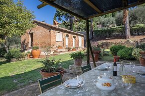 Maria Gabriella Home & Cottage