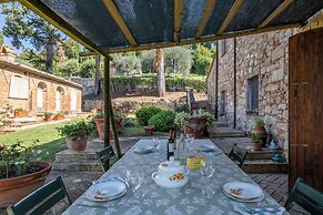Maria Gabriella Home & Cottage