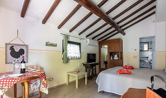 Maria Gabriella Home & Cottage