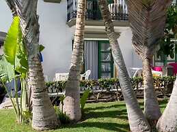 One Bedroom Marina Apartarment by El Sirocco