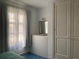 One Bedroom Marina Apartarment by El Sirocco