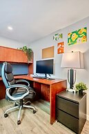 The Owlet Nwcalgary Queenbd Privatesuite