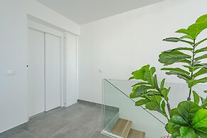 Casangular by Upper