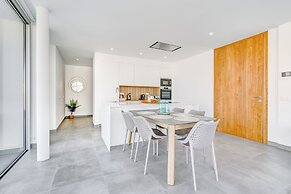Casangular by Upper