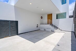 Casangular by Upper