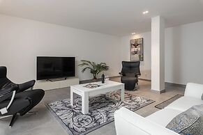 Casangular by Upper
