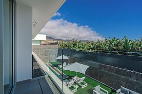 Casangular by Upper
