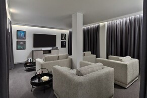 Casangular by Upper