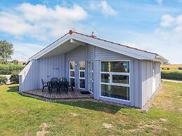 4 Star Holiday Home in Friedrichkoog