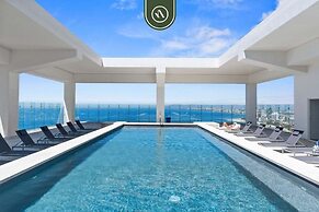 Brand New Oceanview Studio - Pools - Beach - Gym